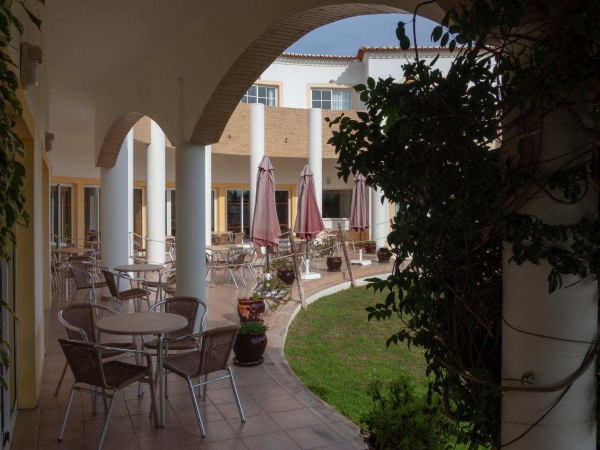Luz Bay Hotel Bagian luar foto