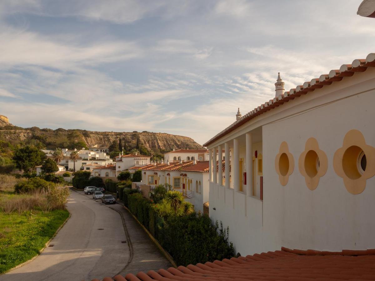Luz Bay Hotel Bagian luar foto